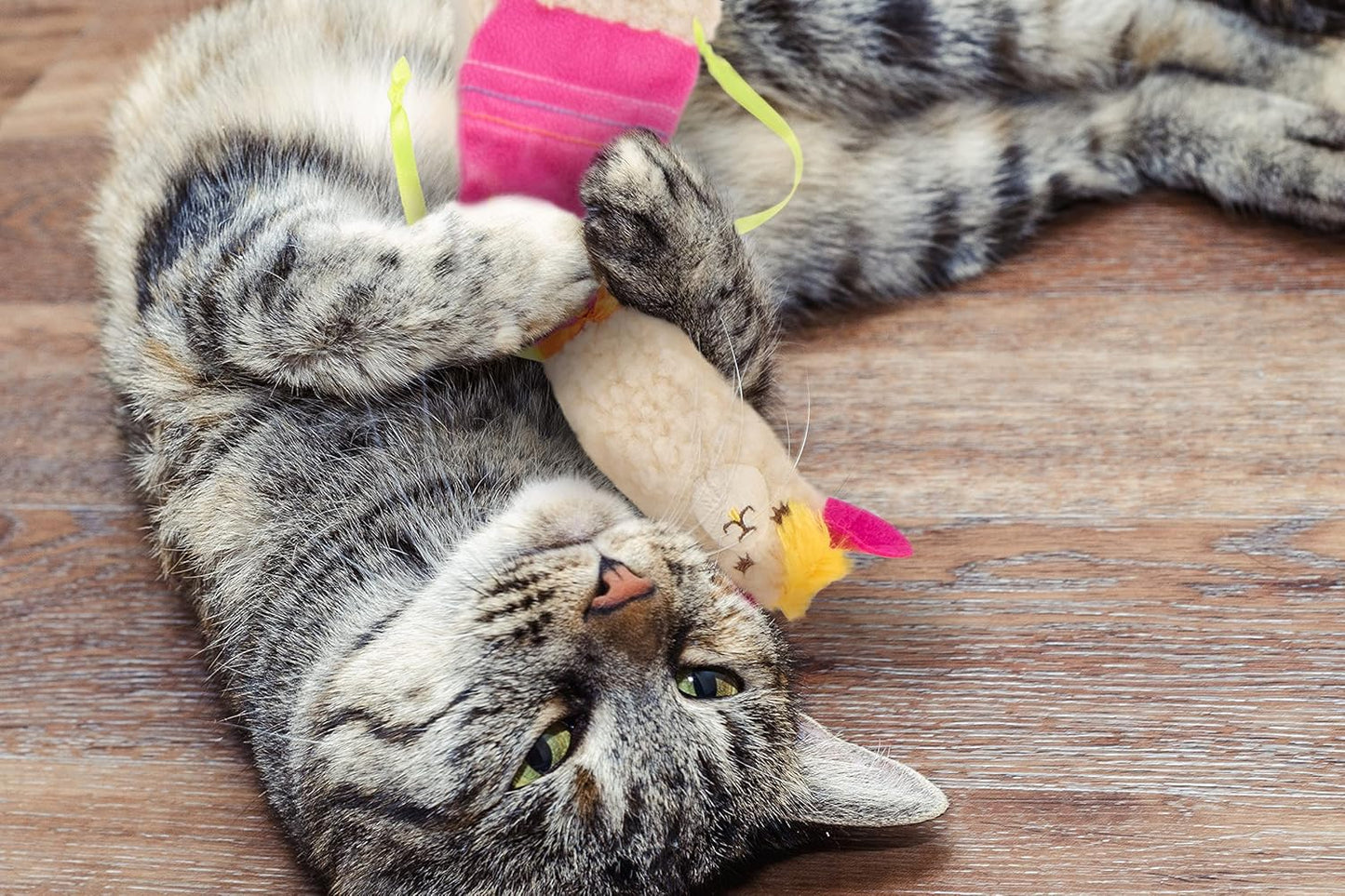 SmartyKat Leggy Llama Kicker - Juguete de gato con hierba gatera