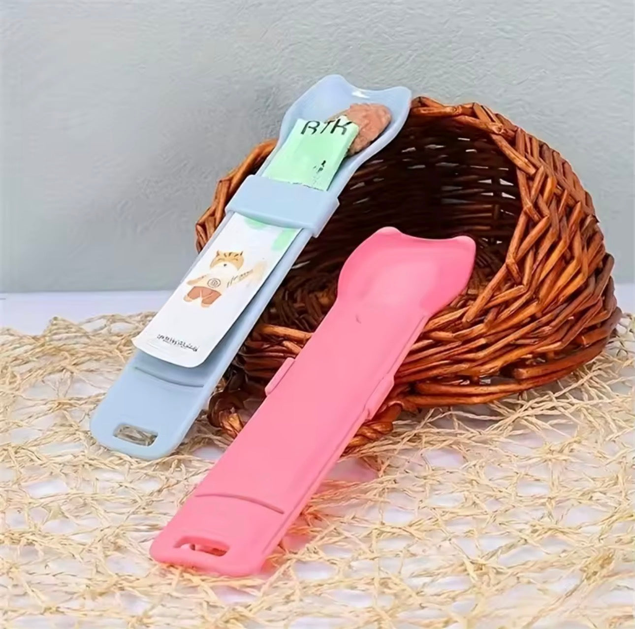 Spoon Licking Feeding Dispenser for Liquid Snack Puree