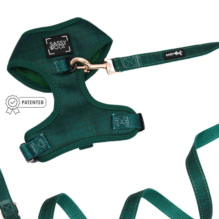 Sassy Woof- pechera ajustable con correa Forest