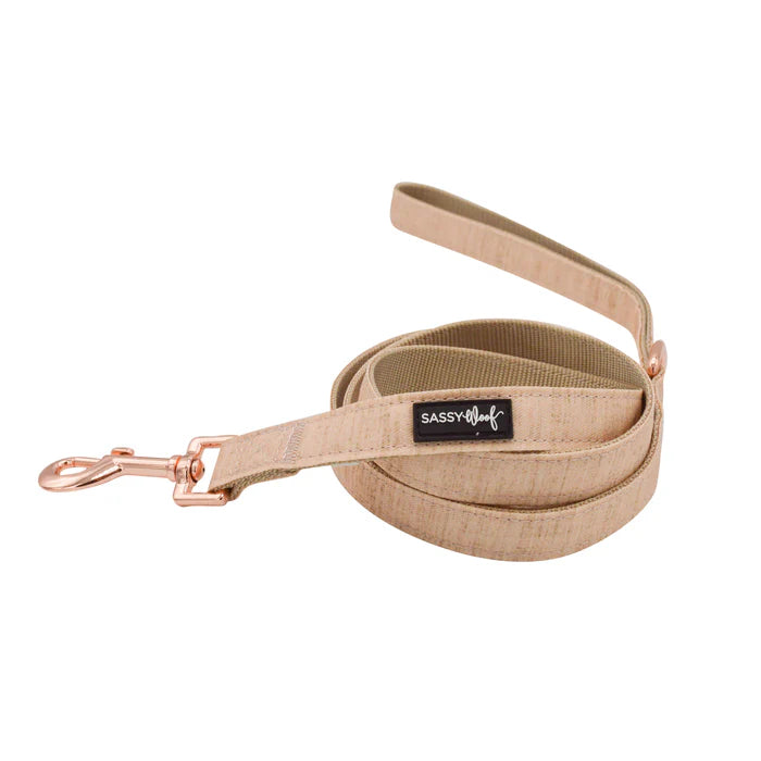 Sassy Woof- pechera ajustable y correa Pinot